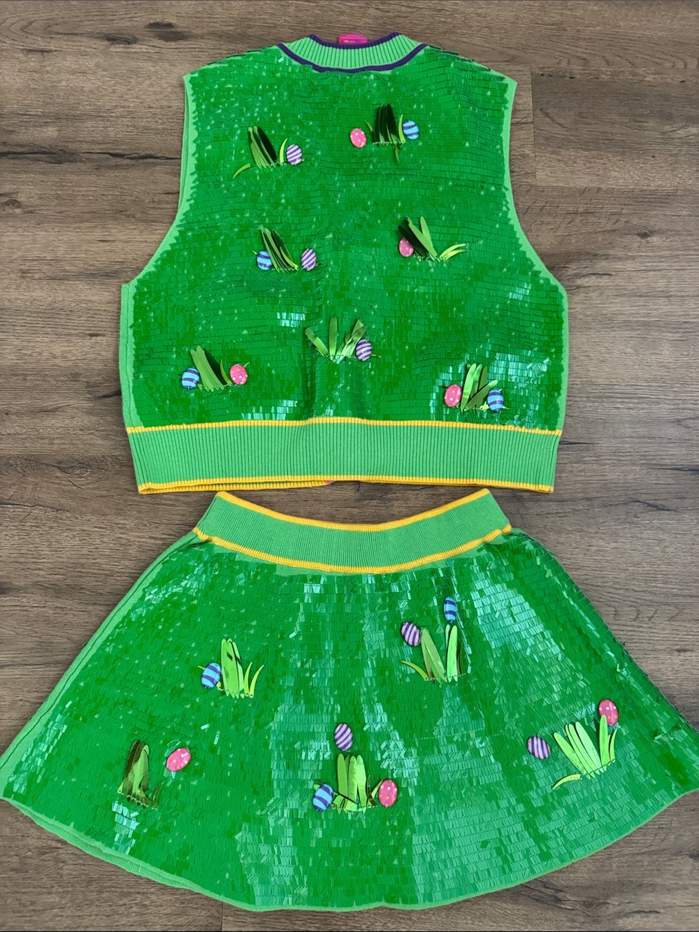 QUEEN OF SPARKLES Green Sequin Vest and Skirt Set with Multicolor Accents - Picture 3 of 3